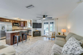 Near Beaches and Downtown Sarasota Home with Lanai